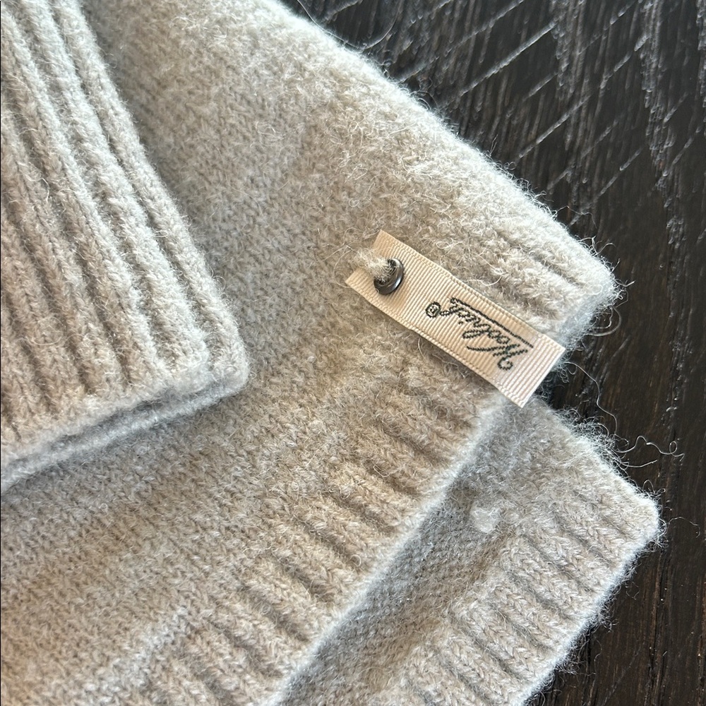 Woolrich Wool Blend Scenic Mountain Sweater-Gray, Cream, Gold Size Large - Picture 3 of 4